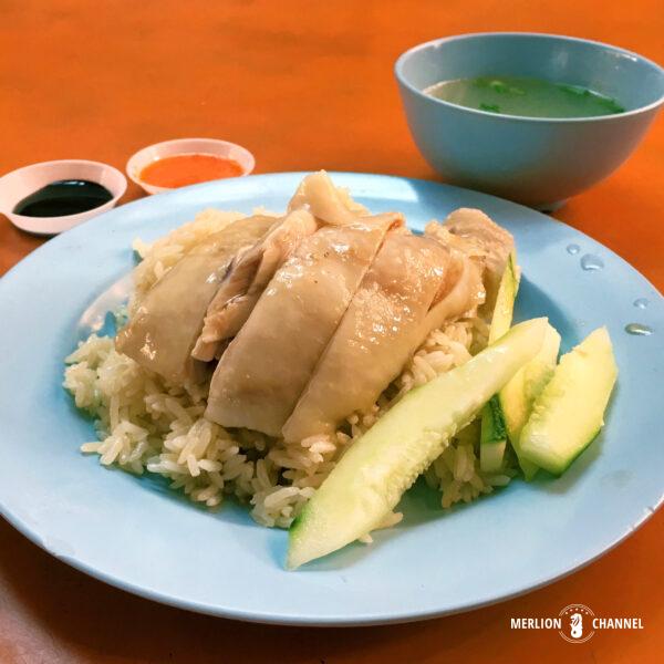 マックスウェルFCの#01-07「阿仔海南鶏飯（Ah Tai Hainanese Chicken Rice）」のチキンライス
