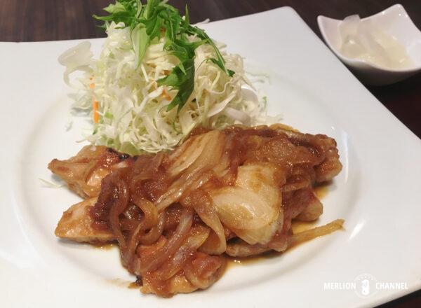 シンガポールで日本の味が味わえる「大戸屋」ショウガ焼き定食