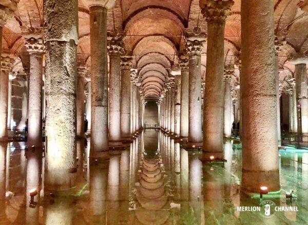 イスタンブールの人気観光スポット「地下宮殿（Basilica Cistern）」