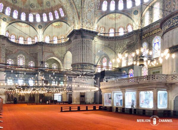 「スルタン・アフメト・モスク（Sultan Ahmed Mosque）」通称「ブルーモスク」礼拝エリア