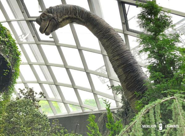 ガーデンズ・バイ・ザ・ベイの「クラウド・フォレスト（Cloud Forest）」にジュラシック・ワールド（Jurassic World）の恐竜が出現