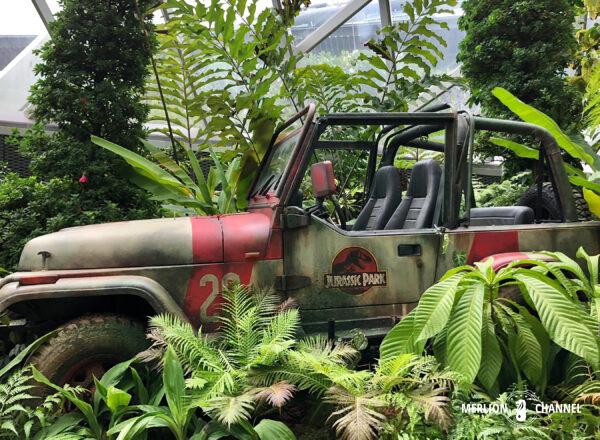 ガーデンズ・バイ・ザ・ベイの「クラウド・フォレスト（Cloud Forest）」にジュラシック・ワールド（Jurassic World）の世界が出現