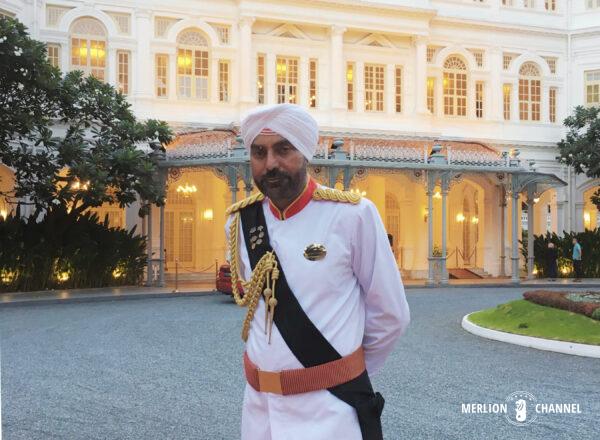 シンガポールの至宝！白亜の「ラッフルズホテル（Raffles Hotel）」出迎えてくれるシーク教のドアマン