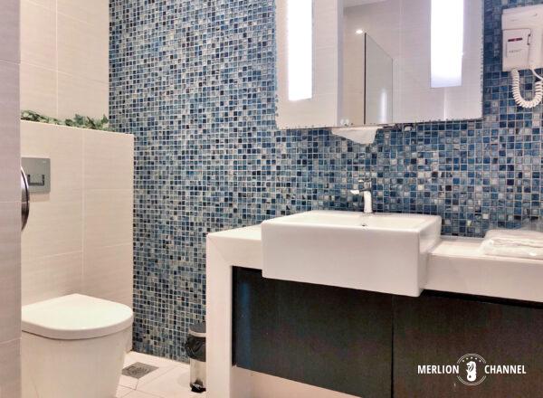 Shower room at the Marhaba Lounge, Terminal 1, Singapore Changi Airport